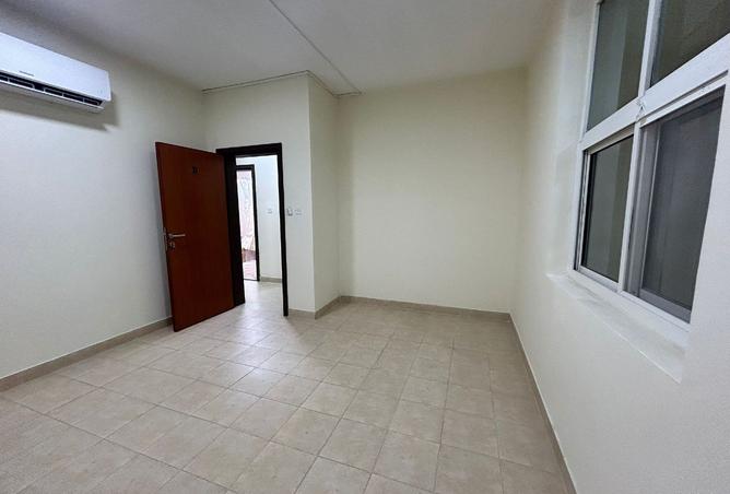 955893 - Property Image 2