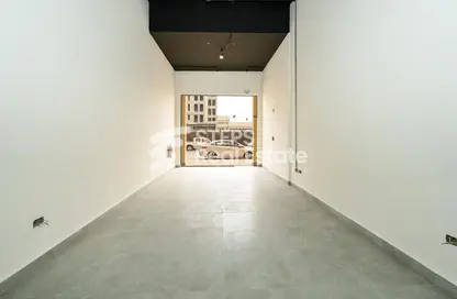 Shop - Studio - 1 Bathroom for rent in Nour Al Waab - Al Waab - Doha