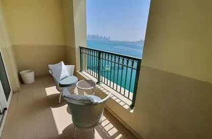 صورة لـ شرفة شقة - 2 غرف نوم - 4 حمامات للايجار في فيفا بحرية - جزيرة اللؤلؤة - الدوحة ، صورة رقم 1