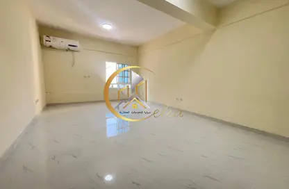 Apartment - 4 Bedrooms - 3 Bathrooms for rent in Thabit Bin Zaid Street - Al Mansoura - Doha