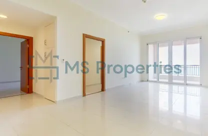 Apartment - 2 Bedrooms - 3 Bathrooms for rent in Viva East - Viva Bahriyah - The Pearl Island - Doha