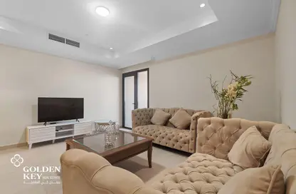 Apartment - 2 Bedrooms - 3 Bathrooms for rent in West Porto Drive - Porto Arabia - The Pearl Island - Doha