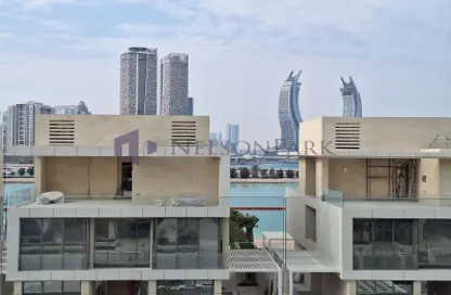 Apartment - 2 Bedrooms - 4 Bathrooms for sale in Gewan Island - The Pearl Island - Doha