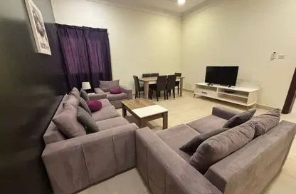Apartment - 2 Bedrooms - 2 Bathrooms for rent in Al Maamoura - Doha
