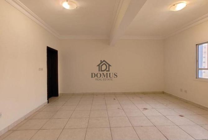 956165 - Property Image 2