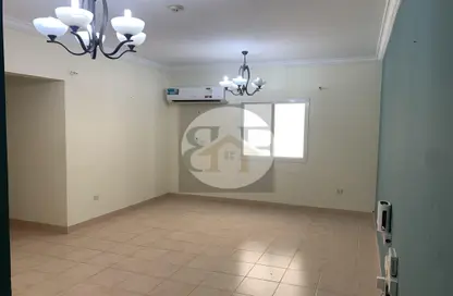 شقة - 2 غرف نوم - 2 حمامات للايجار في شقق مساكن المطار القديم - طريق المطار القديم - الدوحة