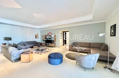 Apartment - 2 Bedrooms - 3 Bathrooms for rent in East Porto Drive - Porto Arabia - The Pearl Island - Doha