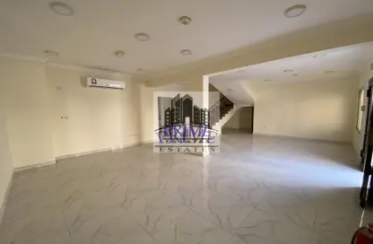 Villa - 5 Bedrooms - 4 Bathrooms for rent in Al Gharrafa - Doha