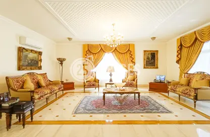 Villa - 5 Bedrooms - 6 Bathrooms for sale in Al Maamoura - Al Maamoura - Doha