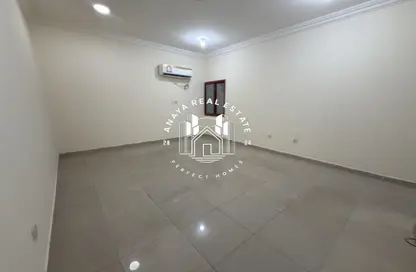 Apartment - 3 Bedrooms - 3 Bathrooms for rent in Fereej Bin Omran - Doha