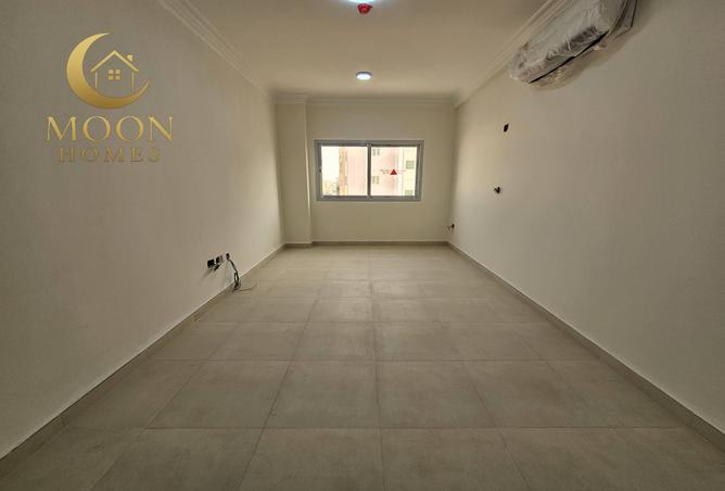 996442 - Property Image 2