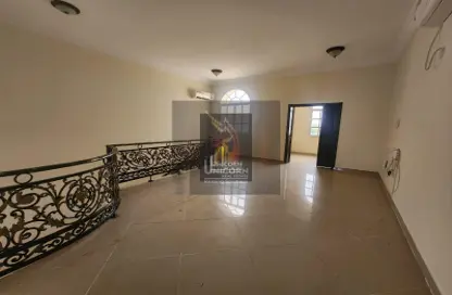 Villa - 4 Bedrooms - 3 Bathrooms for rent in Mamoura 18 - Al Maamoura - Doha