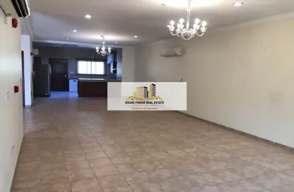 Empty Room image for: Compound - 3 Bedrooms - 4 Bathrooms for rent in Ain Khaled - Ain Khaled - Doha, Image 1