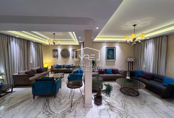 890296 - Property Image 2