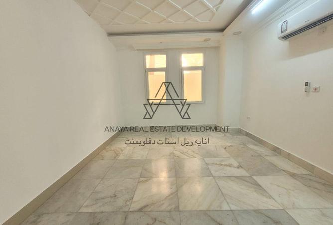 941303 - Property Image 3