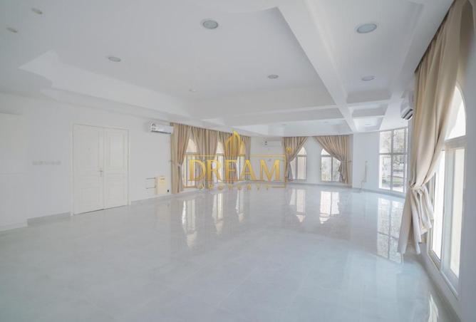 930530 - Property Image 3