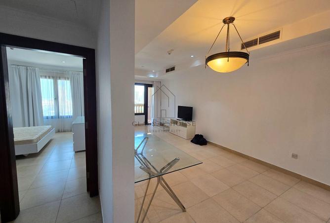 948011 - Property Image 2