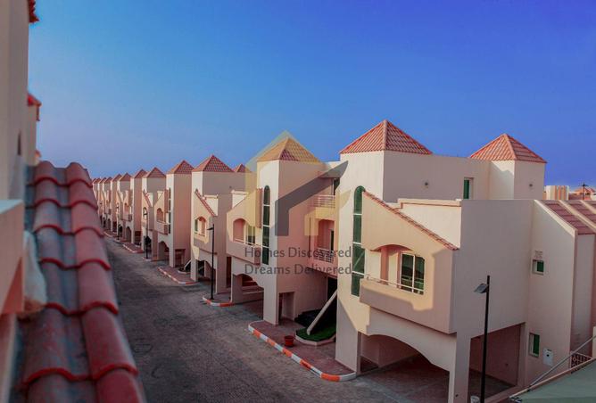 909881 - Property Image 2