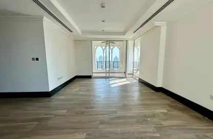 Apartment - 1 Bedroom - 2 Bathrooms for rent in Viva West - Viva Bahriyah - The Pearl Island - Doha