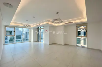 Apartment - 3 Bedrooms - 4 Bathrooms for sale in Gewan Island - The Pearl Island - Doha