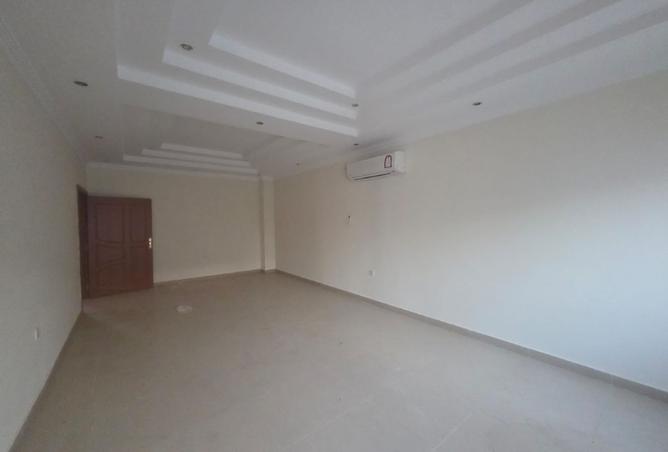 941747 - Property Image 2