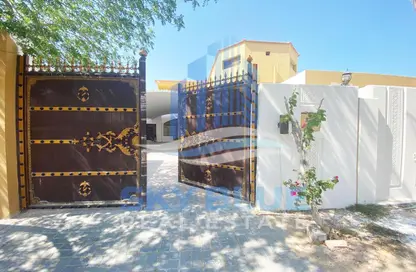 Apartment - Studio - 1 Bathroom for rent in Onaiza Street - Diplomatic Area - Doha