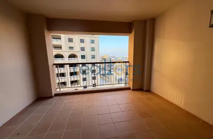 Apartment - 1 Bedroom - 2 Bathrooms for rent in East Porto Drive - Porto Arabia - The Pearl Island - Doha