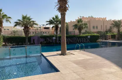 مجمع سكني - 3 غرف نوم - 4 حمامات للايجار في شارع عمار بن ياسر - العزيزية - الدوحة