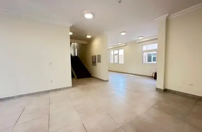 مجمع سكني - 3 غرف نوم - 4 حمامات للايجار في شارع  بو هامو - أبو هامور - الدوحة