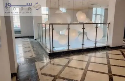 بناية كاملة - 8 غرف نوم - 8 حمامات للبيع في فريج بن محمود - الدوحة