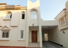 صورةمبنى خارجي لـ: فيلا - 4 غرف نوم - 3 حمامات للكراء في الغانم الجديد - الغانم - الدوحة, صورة 1