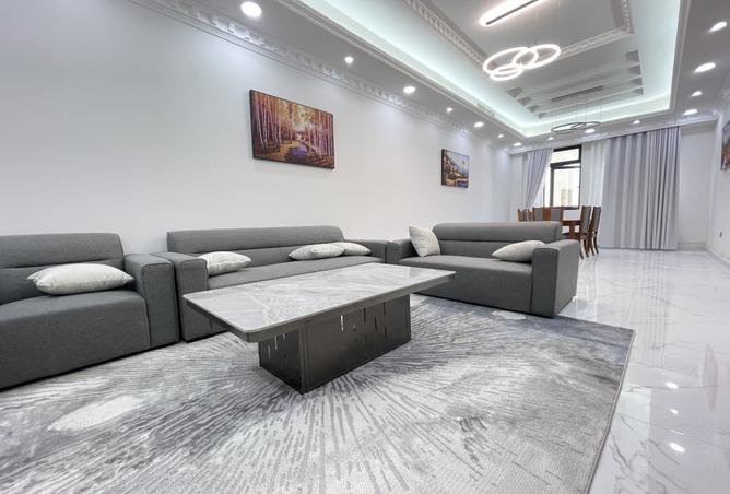 966032 - Property Image 2