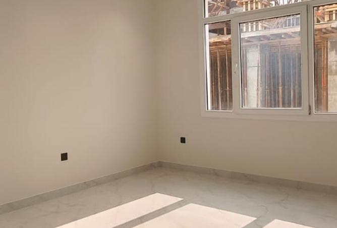 996286 - Property Image 2