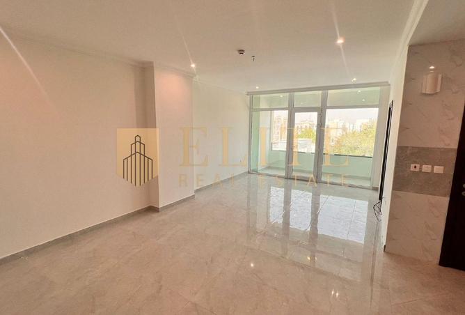 942596 - Property Image 2