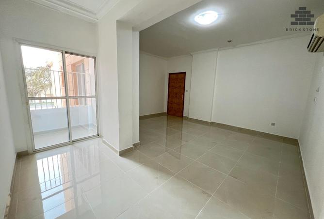 953343 - Property Image 3
