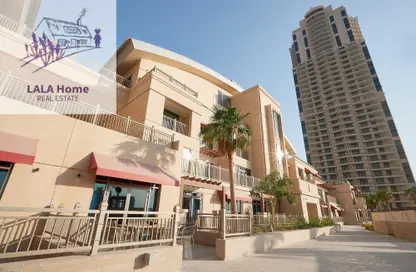 Townhouse - 3 Bedrooms - 5 Bathrooms for rent in Abraj Bay - Abraj Quartiers - The Pearl Island - Doha