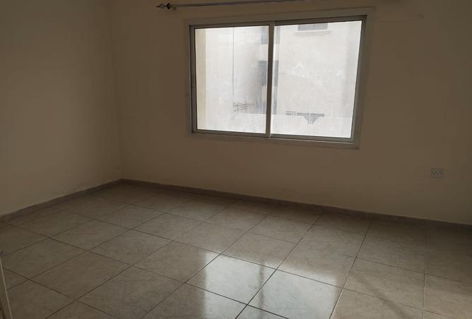 987617 - Property Image 3