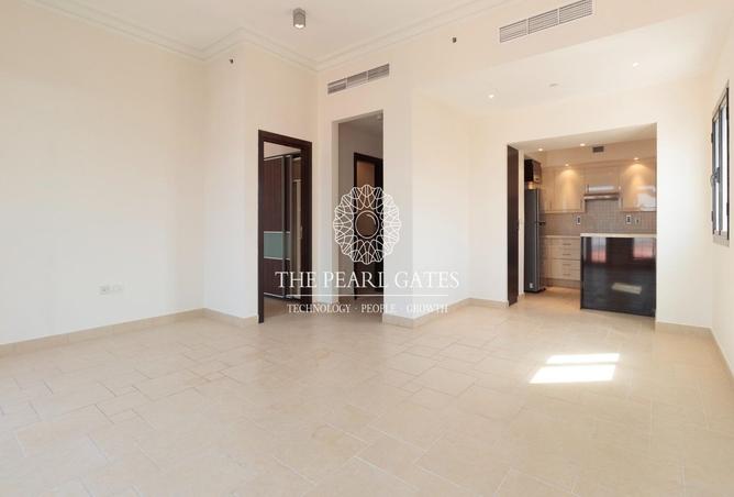 890170 - Property Image 2