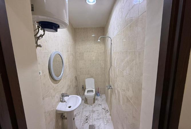 988585 - Property Image 3