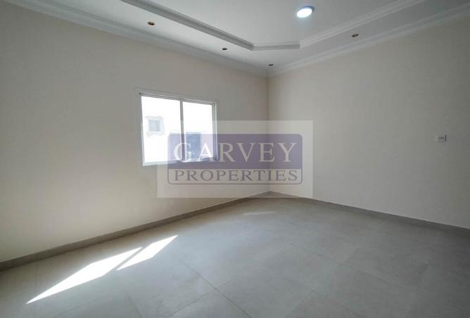 975704 - Property Main Image