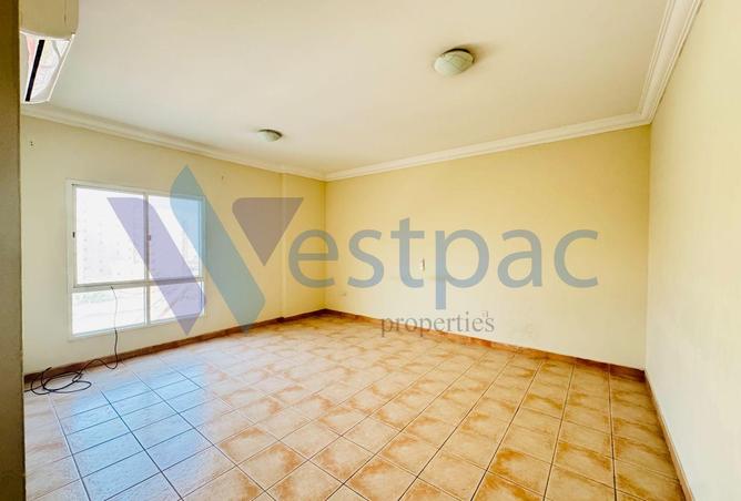 976892 - Property Image 2