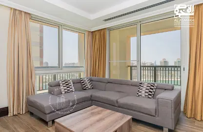 Apartment - 1 Bedroom - 2 Bathrooms for rent in Tower 26 - Viva Bahriyah - The Pearl Island - Doha