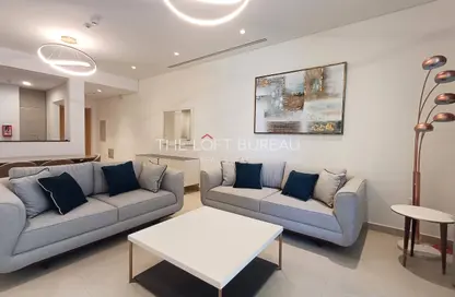 Apartment - 2 Bedrooms - 3 Bathrooms for rent in Floresta Gardens - Floresta Gardens - The Pearl Island - Doha