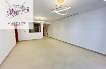 Apartment - 2 Bedrooms - 3 Bathrooms for rent in Floresta Gardens - Floresta Gardens - The Pearl Island - Doha