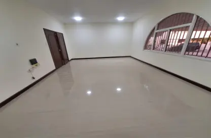 Apartment - 2 Bedrooms - 2 Bathrooms for rent in Al Mansoura - Al Mansoura - Doha