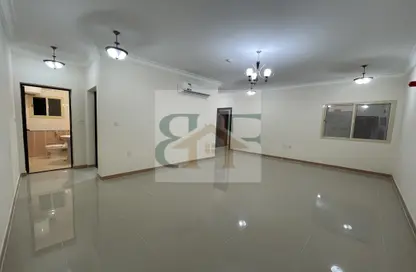 Apartment - 2 Bedrooms - 2 Bathrooms for rent in Al Maamoura - Al Maamoura - Doha