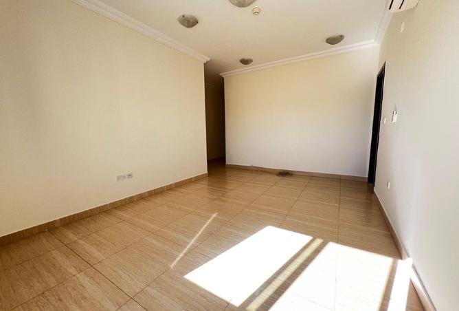 998835 - Property Image 2