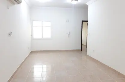 Apartment - 2 Bedrooms - 2 Bathrooms for rent in Fereej Bin Mahmoud North - Fereej Bin Mahmoud - Doha