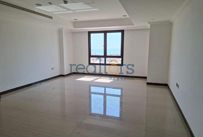 950194 - Property Image 2