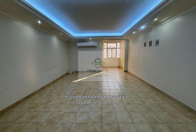 983557 - Property Image 3